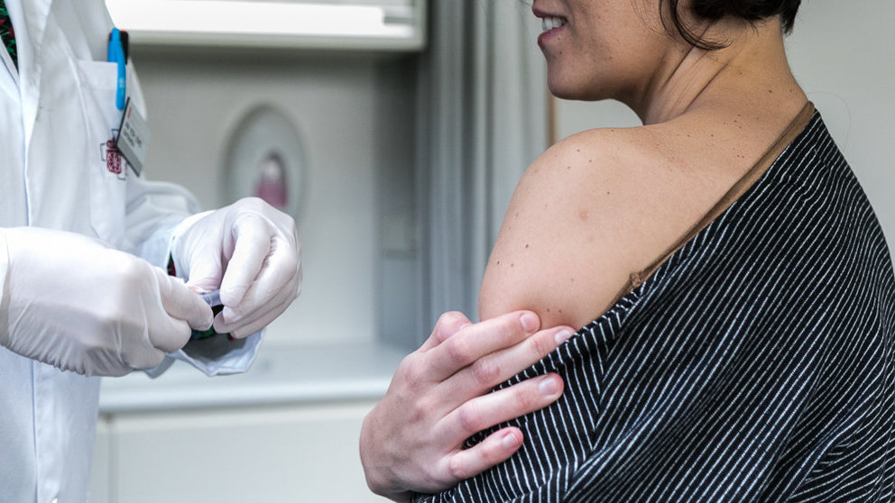 Campaña de vacunación de la gripe 2018 del Servicio Navarro de Salud-Osasunbidea (08). IÑIGO ALZUGARAY