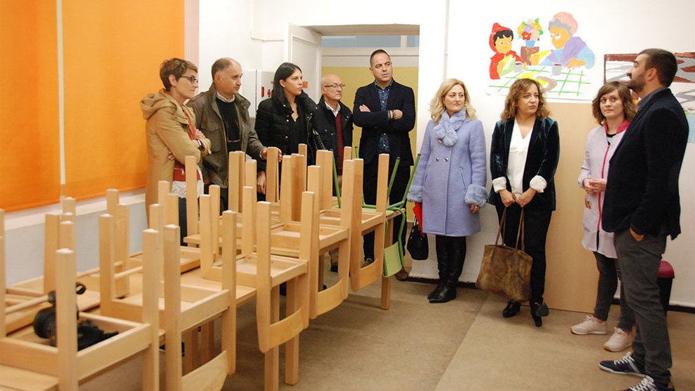 Iratxe García y María Chivite junto a otros miembros del PSN visitando Arróniz