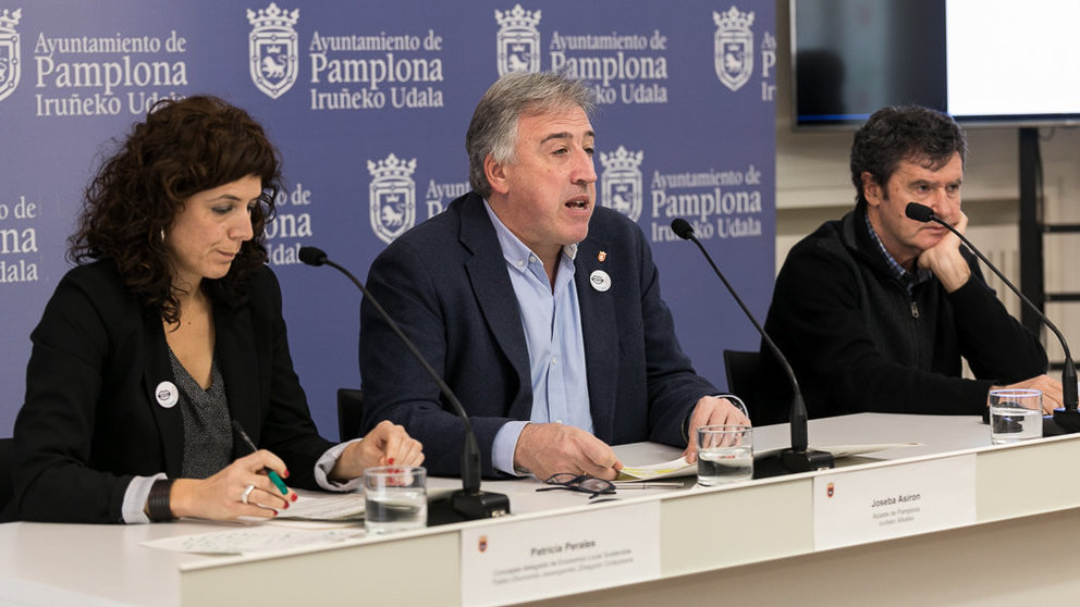 Joseba Asiron, Patricia Perales y Gerardo Hurtado presentan el proyecto de Presupuestos del Ayuntamiento de Pamplona para 2019 (18). IÑIGO ALZUGARAY
