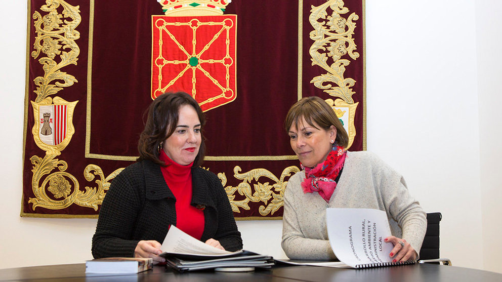 Las presidenta del Parlamento de Navarra y del Gobierno foral, Ainhoa Aznárez y Uxue Barkos, se reúnen para analizar el final de la legislatura del cuatripartito PARLAMENTO DE NAVARRA