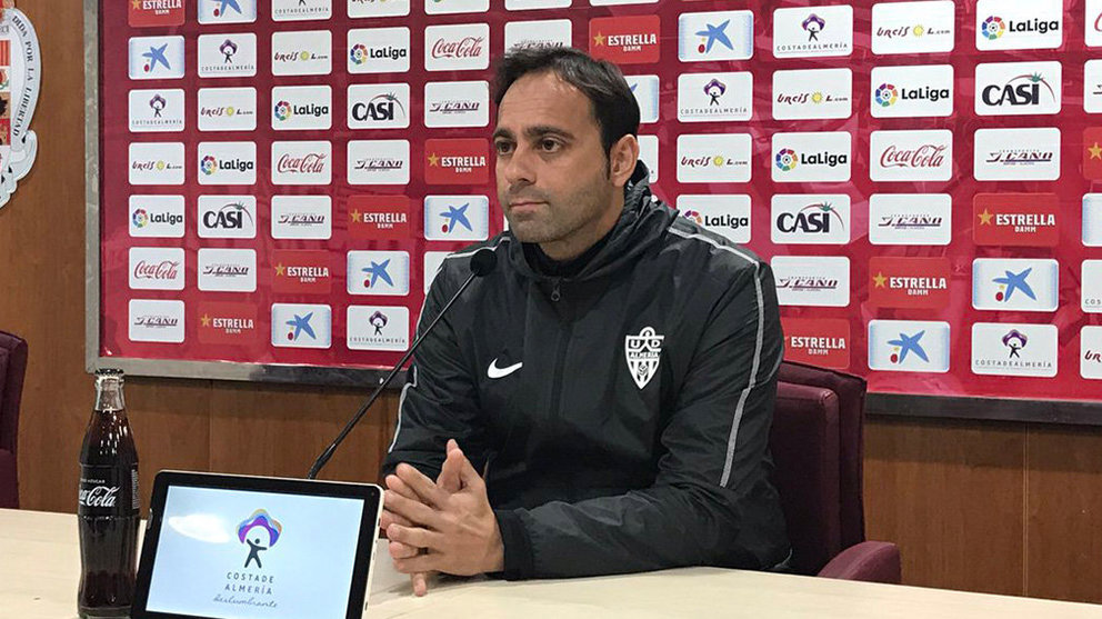 Fran Fernández es el entrenador del conjunto andaluz. Twitter UD Almería.