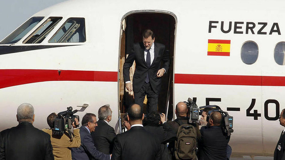 Rajoy baja del avión Falcon ARCHIVO