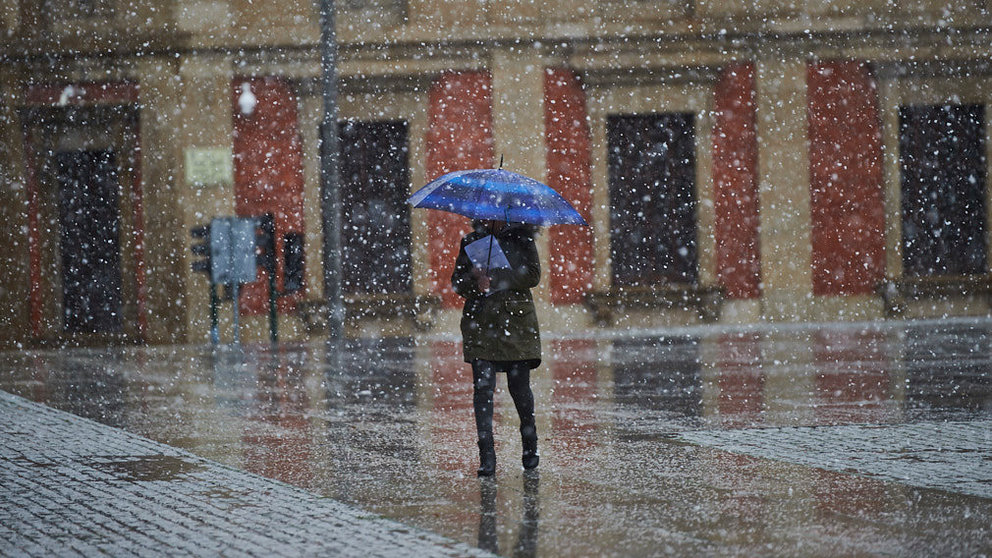 Nieve en Pamplona. MIGUEL OSÉS