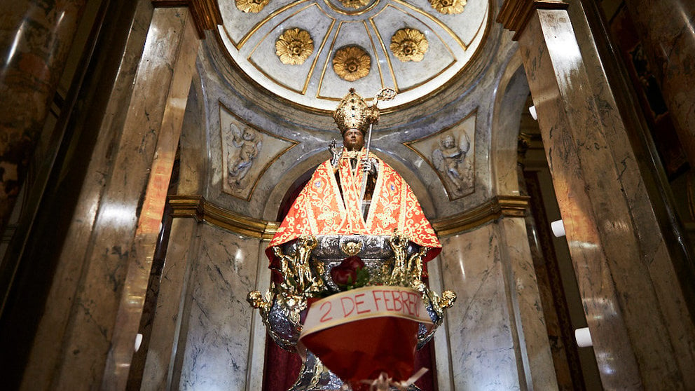 Segunda misa de la escalera de San Fermín en la Iglesia de San Lorenzo. MIGUEL OSÉS 15