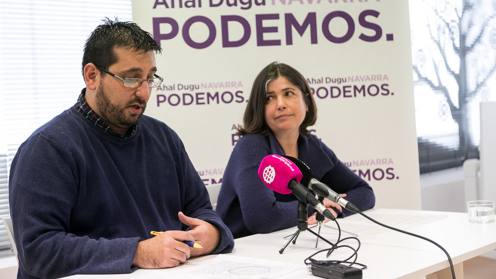 Presentación de los candidatos de Podemos al Ayuntamiento de Pamplona, Gaxan Sad, candidato a la alcaldía, y Alicia Izquierdo, número dos en la lista (07). IÑIGO ALZUGARAY