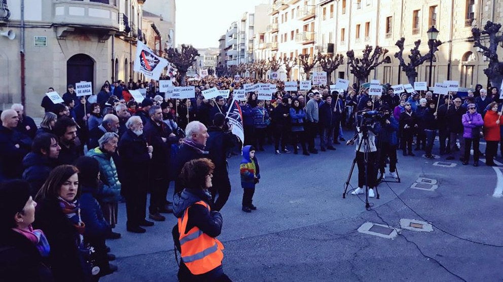 Manifestación en Tafalla en contra del Tren de Alta Velocidad TWITTER (@trensiahtez)