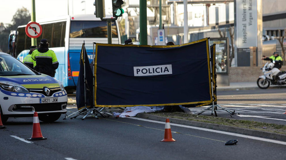 Lugar del accidente mortal en el que un motorista ha chocado contra un semáforo EUROPA PRESS
