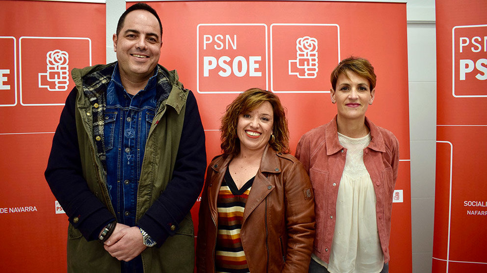 Ramón Alzórriz y María Chivite junto a Silvia Cepas, que será la candidata socialista al Ayuntamiento de Tudela