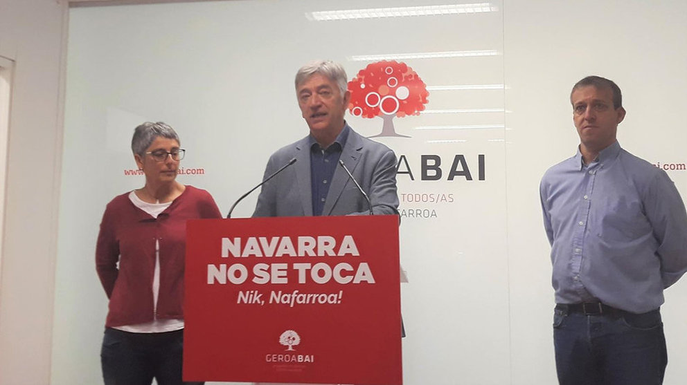 Rueda de prensa de Koldo Martínez, junto a Anika Luján y Txiki Telletxea EUROPA PRESS