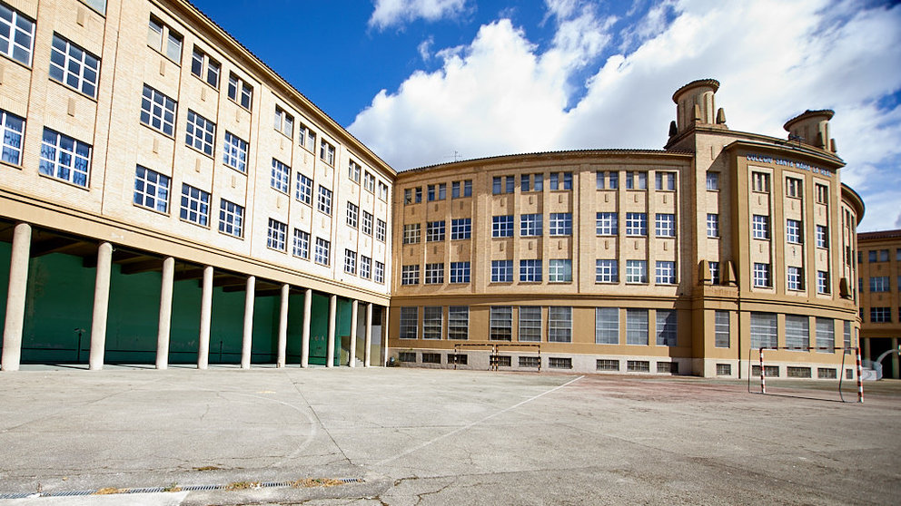 Edificio del colegio Santa María la Real 'Maristas' en la Avenida de Galicia de Pamplona (01). IÑIGO ALZUGARAY