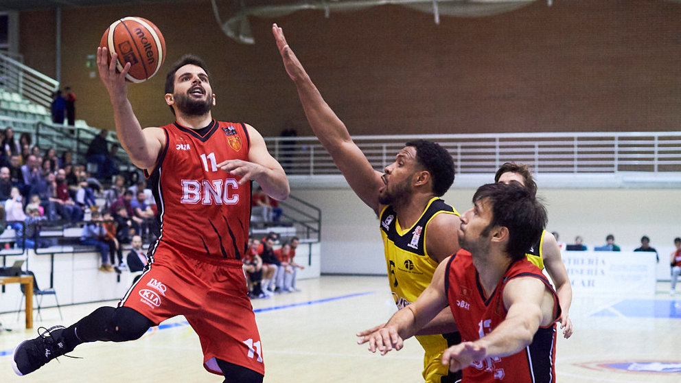 Basket Navarra se enfrenta a Baloncesto Azuqueca en Pamplona. PABLO LASAOSA