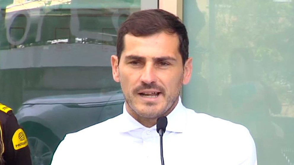 Iker Casillas abandona el hospital tras sufrir un infarto mientras entrenaba. TWITTER