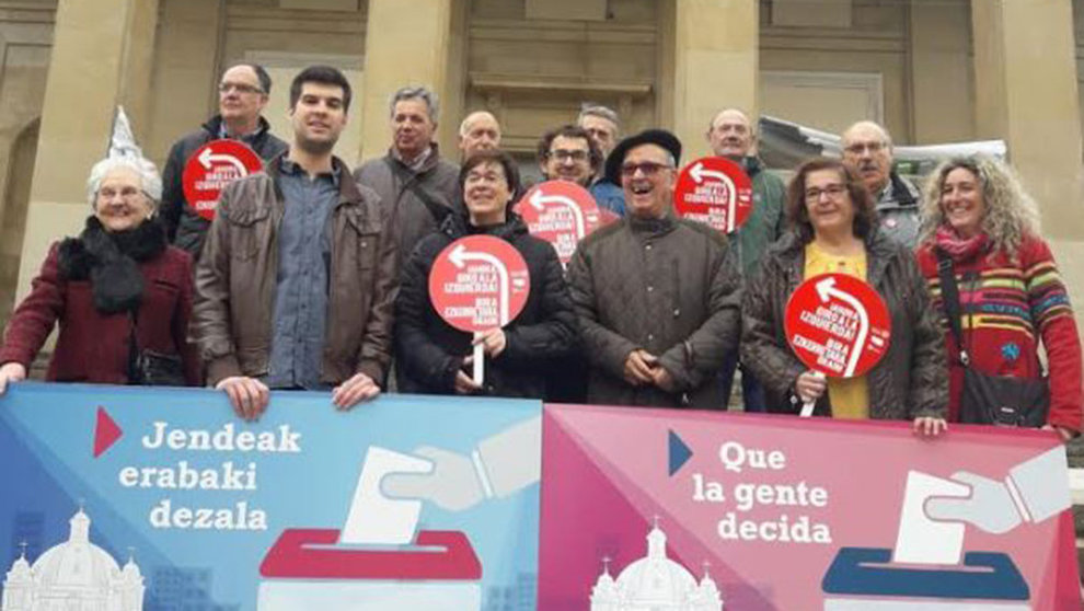 Acto electoral de Izquierda-Ezkerra en Pamplona CEDIDA
