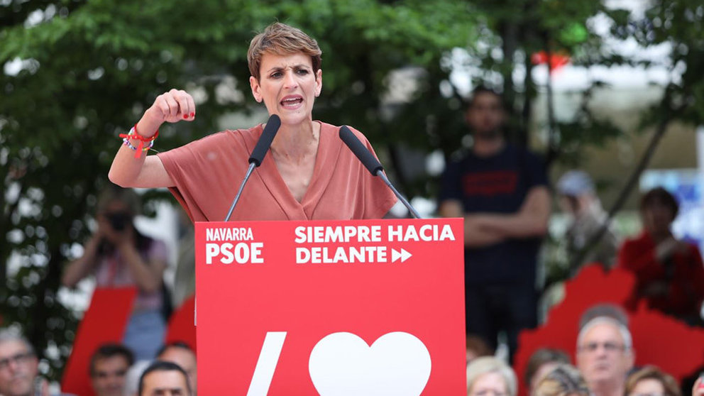 La candidata del PSN a la presidencia del Gobierno de Navarra, María Chivite, durante un acto en Pamplona