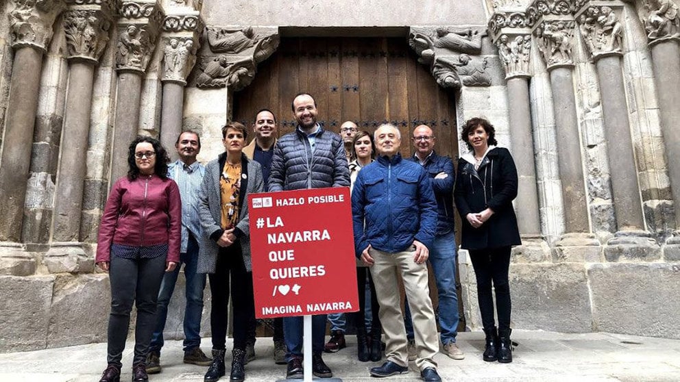 Ángel Sanz junto a María Chivite en un acto electoral en Tudela PSN
