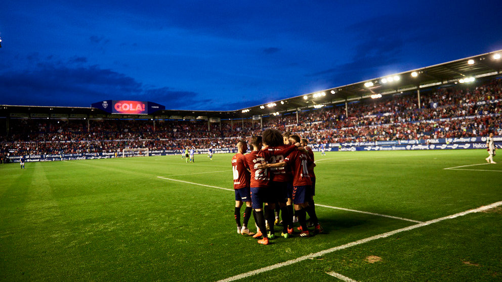 Partido correspondiente a la jornada 42 entre Osasuna y Real Oviedo en el estadio El Sadar. MIGUEL OSES
