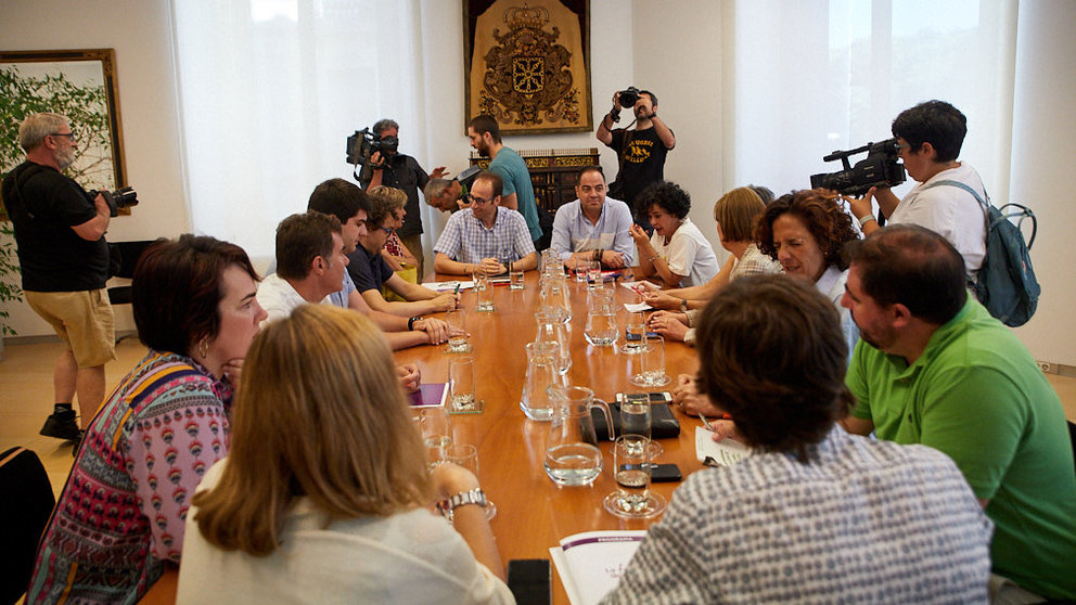 Representantes de PSN, Geroa Bai, Podemos e I-E retoman las reuniones para la conformación de un nuevo Gobierno en Navarra, tras el parón por Sanfermines. IÑIGO ALZUGARAY