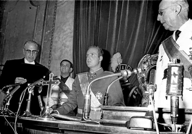 El 23 de julio de 1969 don Juan Carlos juró los principios del Movimiento Nacional. 