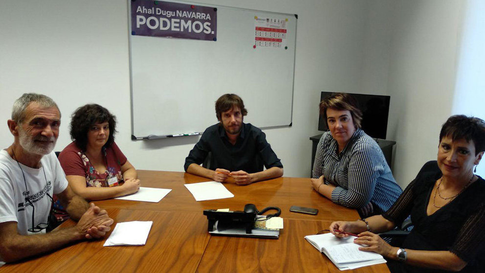 Mikel Buil y Ainhoa Aznárez, representantes de Podemos Navarra, re reúnen con el colectivo que apoya a los agresores de Alsasua PODEMOS