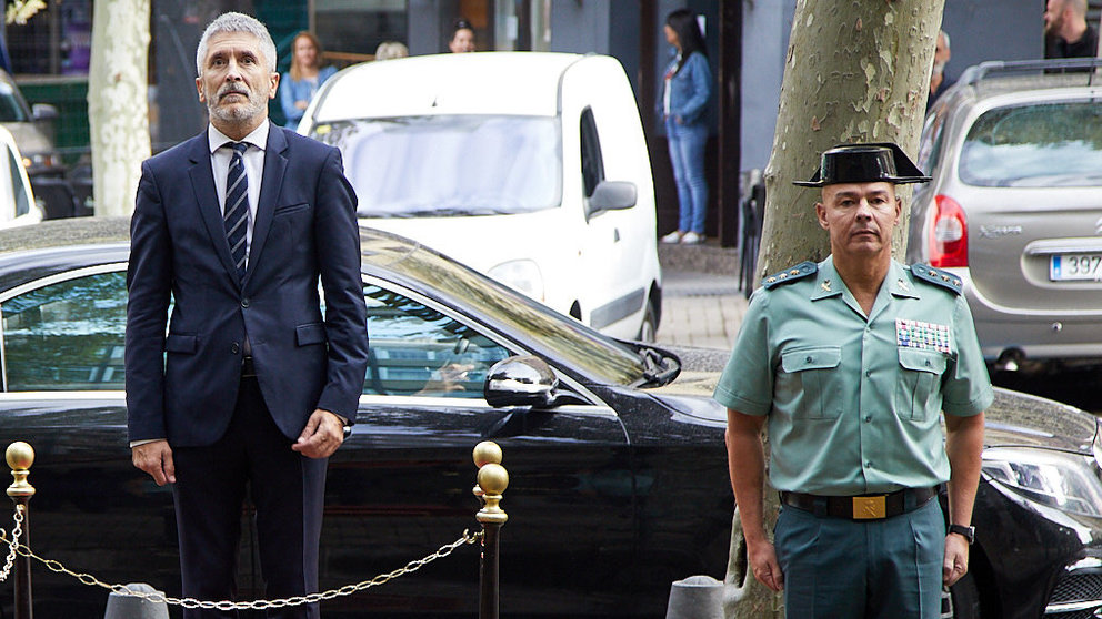 El ministro del Interior en funciones, Fernando Grande Marlaska, visita la Comandancia de la Guardia Civil de Pamplona. IÑIGO ALZUGARAY