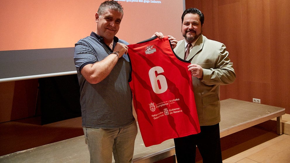Presentación de la primera plantilla masculina y femenina de Basket Navarra para la temporada 2019/2020. IÑIGO ALZUGARAY