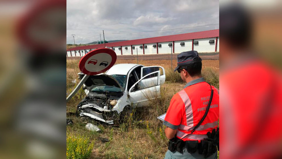 Accidente con tre vecinos de Cintruénigo heridos y en el que el conductor ha dado positivo en el test de alcoholemia POLICÍA FORAL