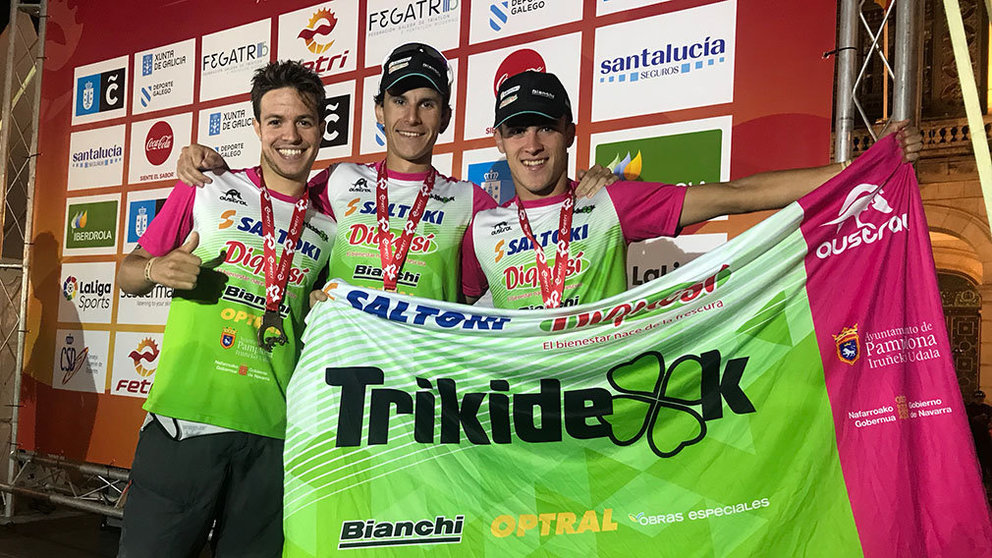 El equipo Trikideak Triatlón se hizo con el bronce en el campeonato Nacional en Coruña CEDIDA