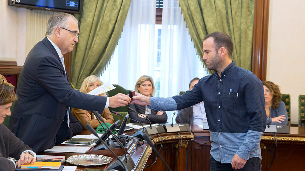 Boja Izaguirre (Bildu) toma posesión como concejal del Ayuntamiento de Pamplona AYUNTAMIENTO DE PAMPLONA