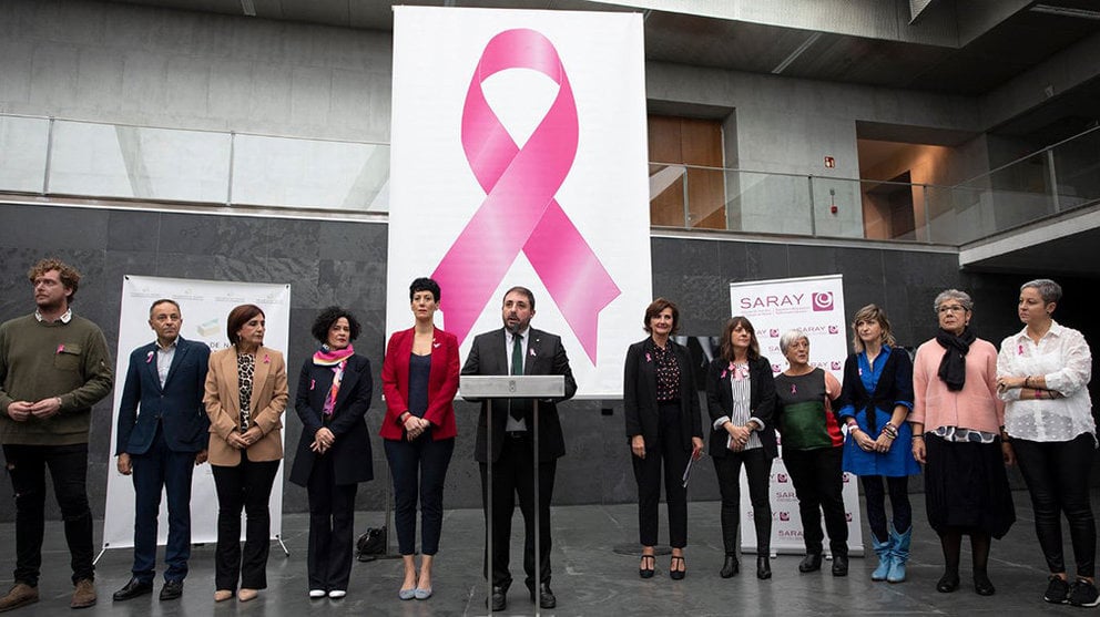 Acto Institucional en el Parlamento de Navarra con motivo del Día del Cáncer de Mama PARLAMENTO DE NAVARRA