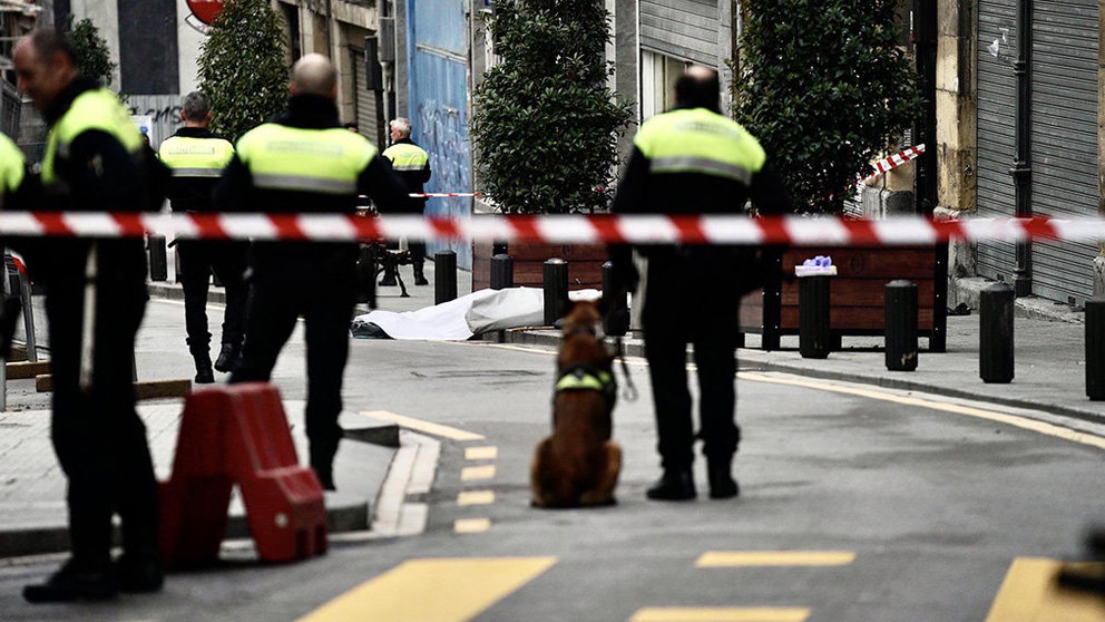 Un hombre muere en plena calle en Bilbao tras recibir un disparo por la espalda EUROPA PRESS