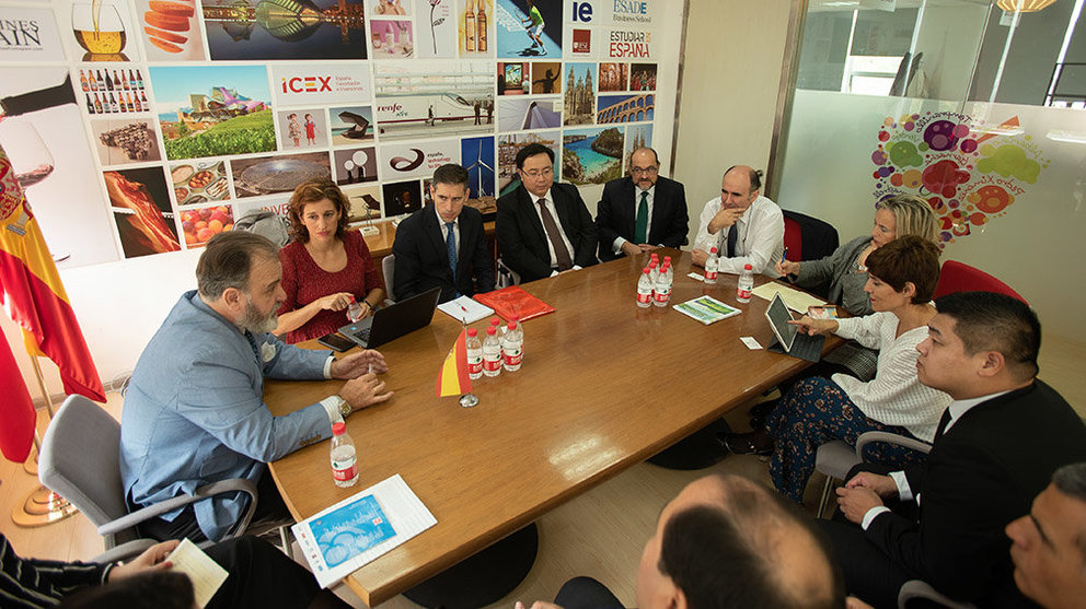 Reunión de una delegación navarra en la oficina económica y comercial de España en Shanghái GOBIERNO DE NAVARRA