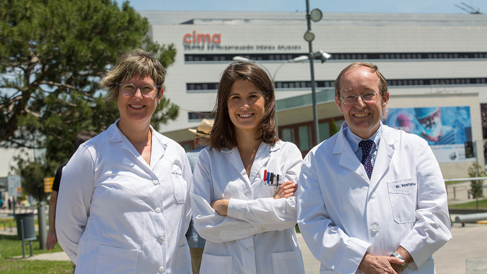 Los Dres. Jackeline Agorreta, Irati Garmendia y Luis Montuenga, coordinadores de la investigación que ha descubierto nuevas vias moleculares mejoran el tratamiento del cancer de pulmon. CIMA