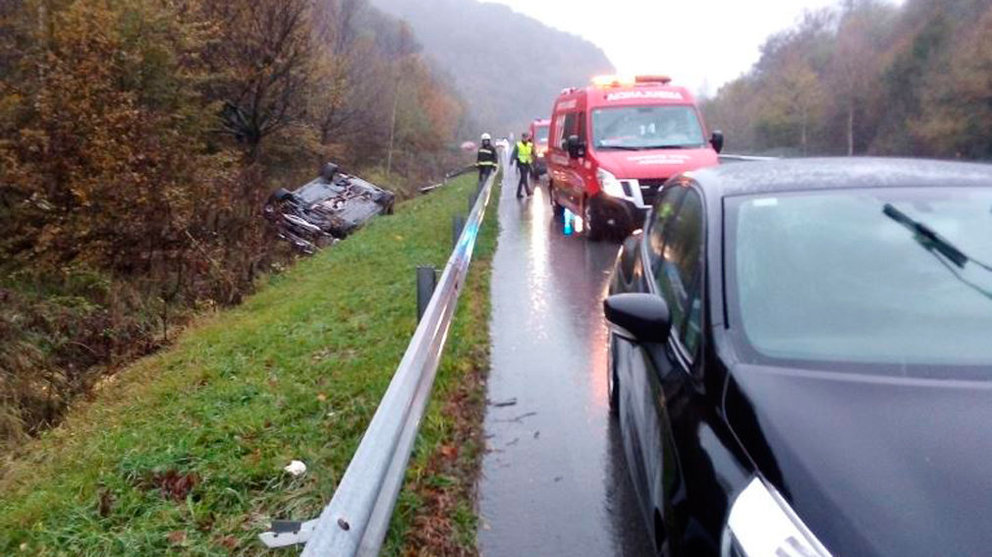 Accidente múltiple en la autovía de Navarra. BOMBEROS