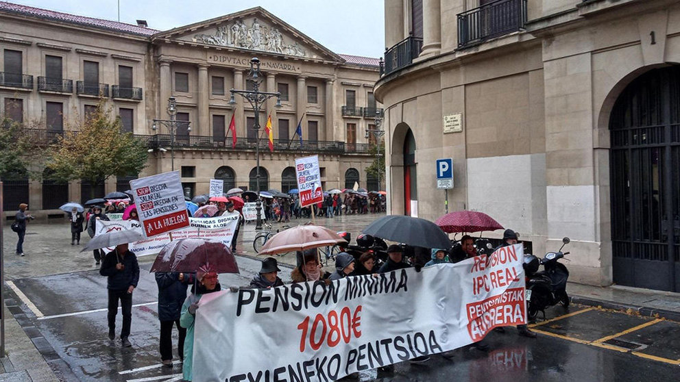 Manifestación de los pensionistas en Pamplona EUROPA PRESS