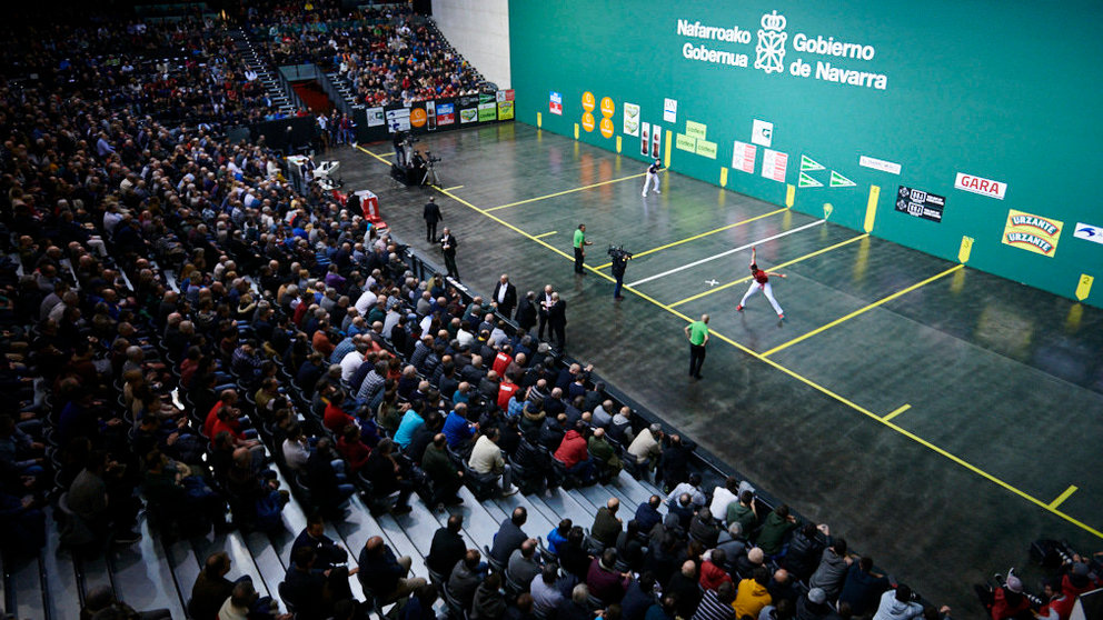 Final del Campeonato del Cuatro y Medio entre Ezkurdia y Altuna III en el Navarra Arena. PABLO LASAOSA 4