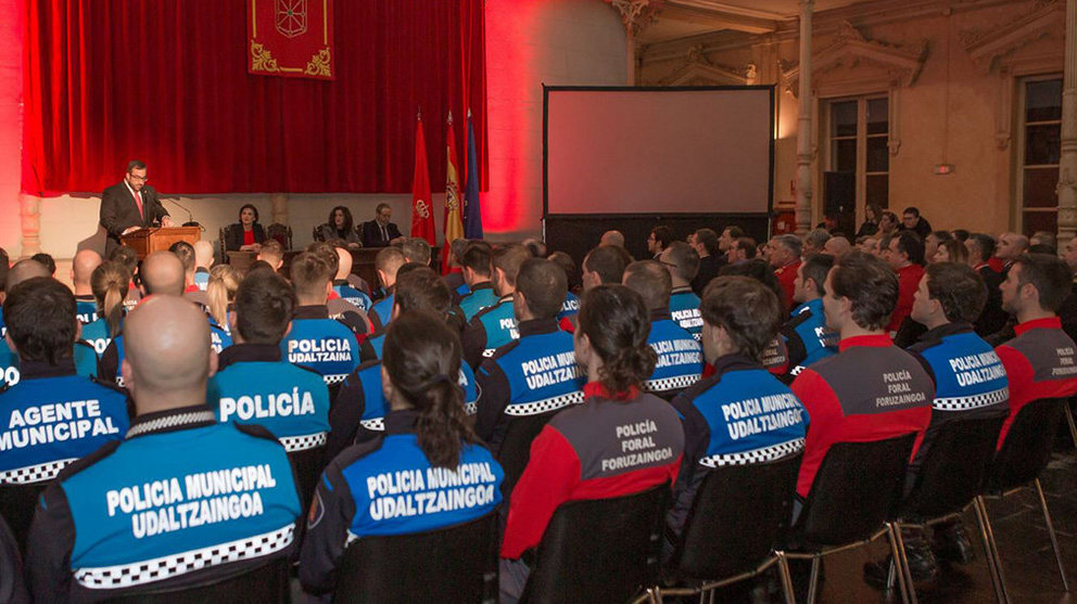 Clausura del curso de ingreso básico de policías correspondiente al 2019 GOBIERNO DE NAVARRA