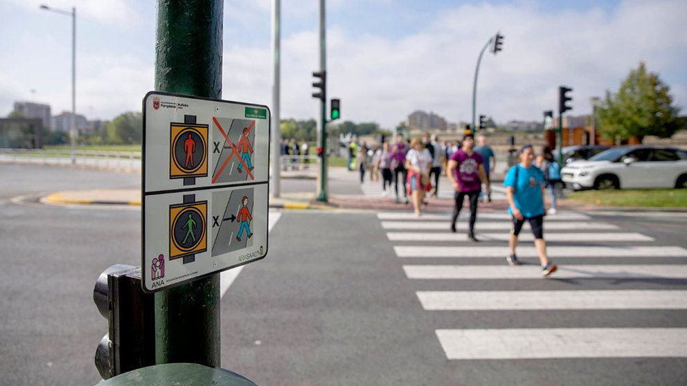 Pictograma un semáforo de Pamplona para informar a las personas con autismo ANA