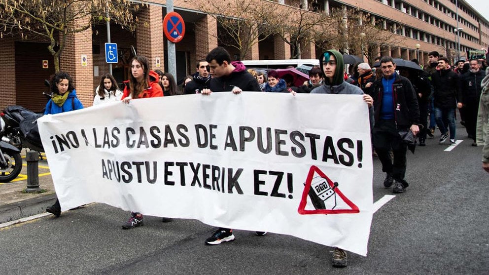 Manifestación contra las casas de apuestas en Berriozar CEDIDA