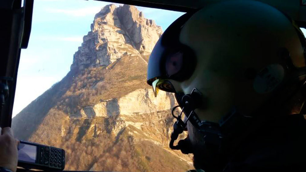 Vista de la brecha Ihurbain desde el helicóptero que ha rescatado al montañero accidentado. GOBIERNO DE NAVARRA