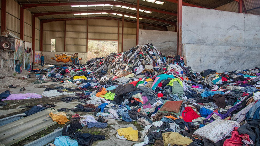 El vertido ilegal de ropa en Ziordia GURELUR