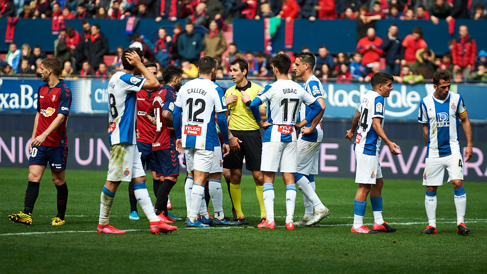 Partido entre Osasuna y RCD Espanyol correspondiente a la jornada 27 jugado en El Sadar de Pamplona. MIGUEL OSÉS