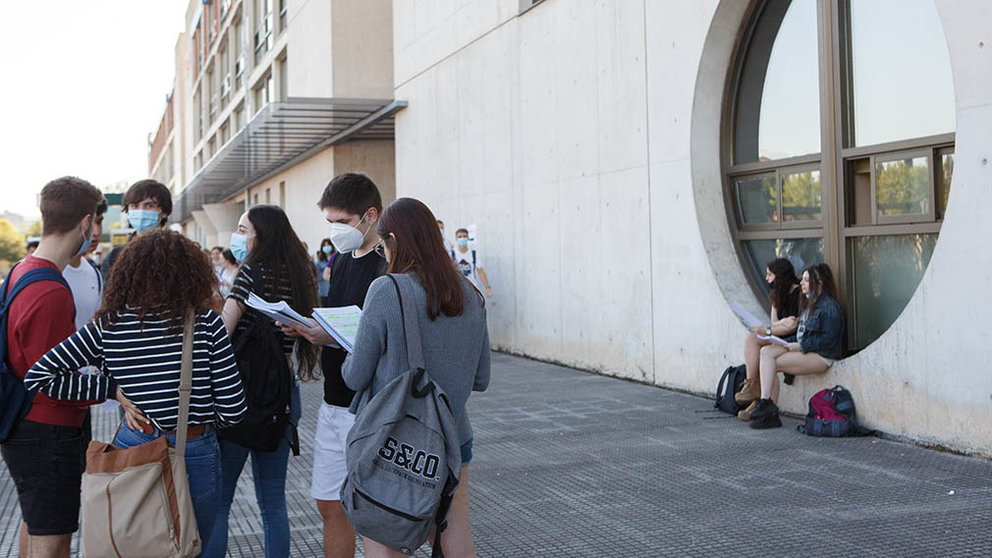 El aulario y la biblioteca de la Universidad Pública de Navarra (UPNA) acogen los exámenes de la EvAU de 2020 en Pamplona. FOTO UPNA (20)