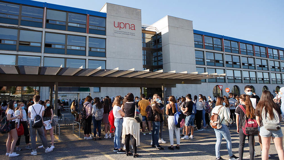 El aulario y la biblioteca de la Universidad Pública de Navarra (UPNA) acogen los exámenes de la EvAU de 2020 en Pamplona. FOTO UPNA (21)