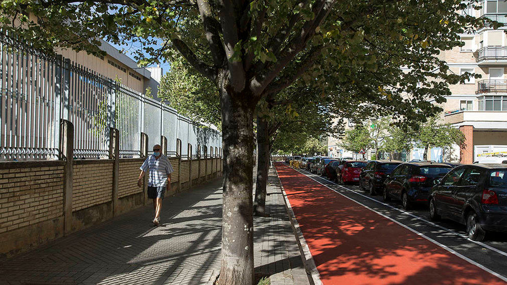 Pamplona perfila los dos tramos de carril bici pintados de color rojo en los corredores sostenibles de Doctor Juaristi en San Jorge y de María Auxiliadora en Txantrea