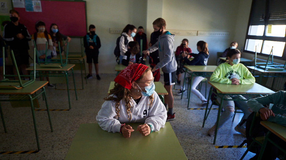 Estudiantes en el aula de un centro escolar durante la vuelta al cole tras la crisis del COVID-19. PABLO LASAOSA / ARCHIVO