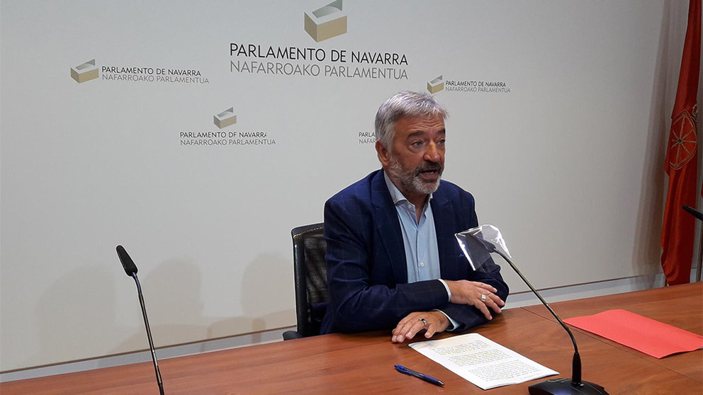 El senador autonómico por Navarra, Koldo Martínez (Geroa Bai), en una rueda de prensa este 2 de octubre de 2020. EUROPA PRESS