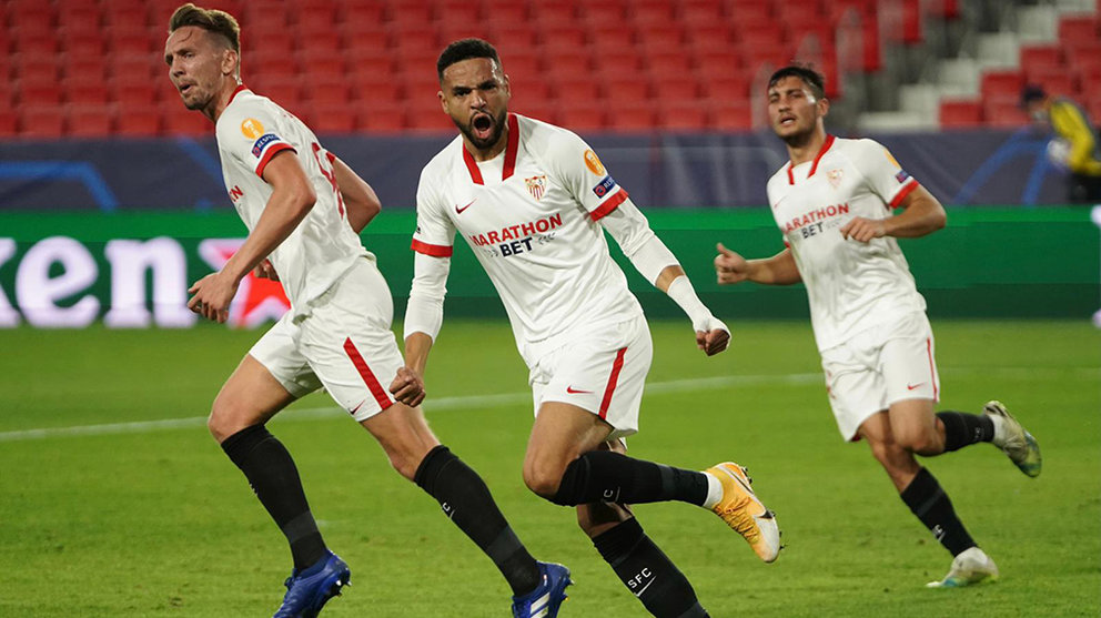 El Sevilla suma tres puntos de oro ante el Krasnodar en la Liga de Campeones. @SevillaFC.