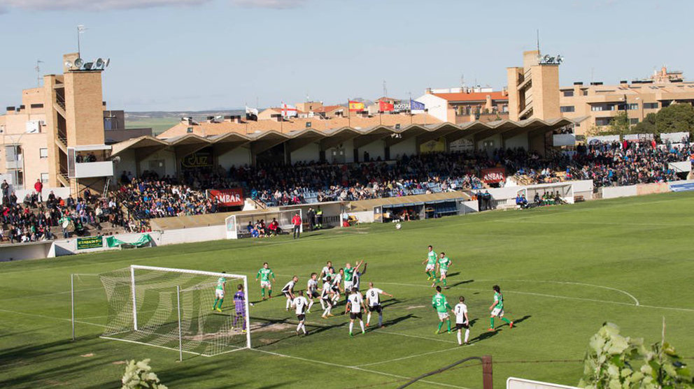 Imagen de la tribuna principal del estadio Ciudad de Tudela. @cdtudelano.