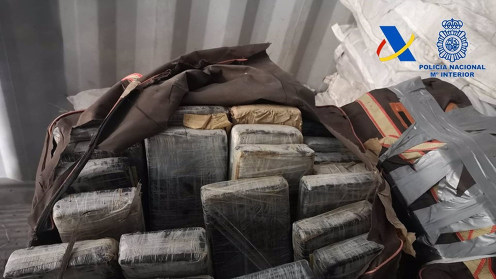 Incautados en el Puerto de Valencia 426 kilos de cocaína en un contenedor procedente de Costa Rica. POLICÍA NACIONAL