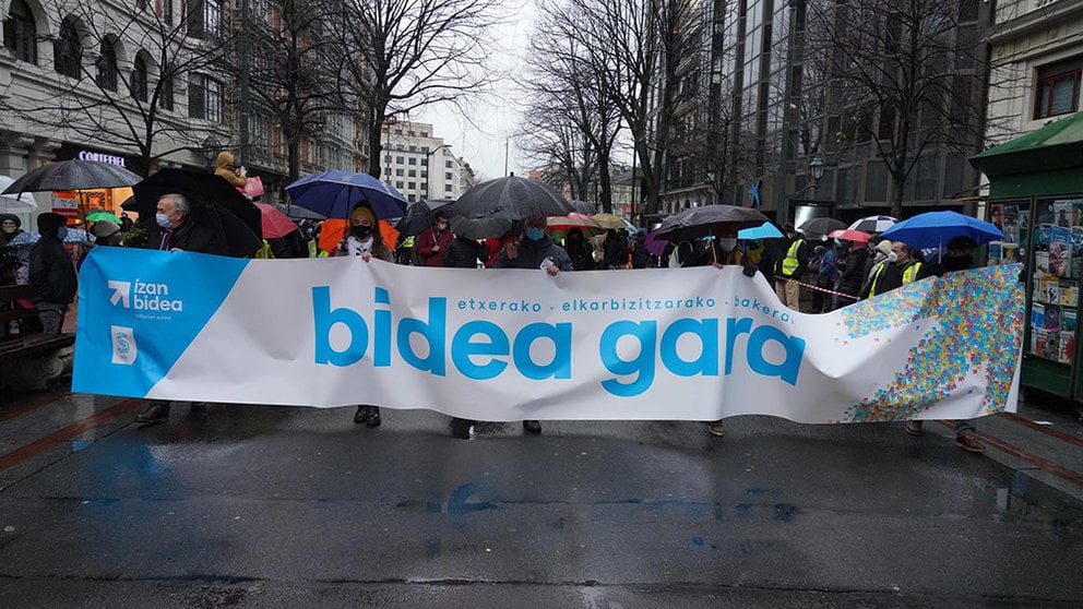 Movilización principal a favor de los presos de ETA este sábado en Bilbao, que ha sido acompañada por centenares en diferentes localidades de País Vasco y Navarra. EUROPA PRESS